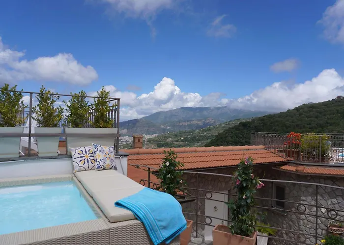 - Grazielluccia Villa Sorrento