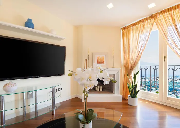 - Grazielluccia Villa *